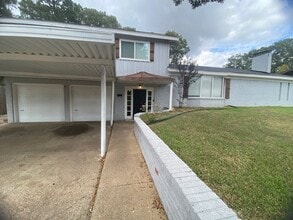 Building Photo - 2918 Sunset Rd