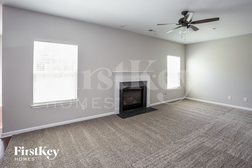 Building Photo - 2173 Stone Pile Dr