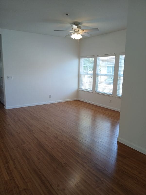 Building Photo - 3301 N Park Dr