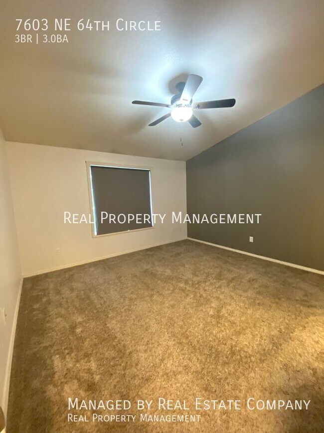 Building Photo - 7603 NE 64th Cir