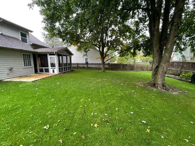 Building Photo - Spacious 3-Bed, 2.5-Bath Home – All Seasons Room, Loft, and Fully Fenced Backyard