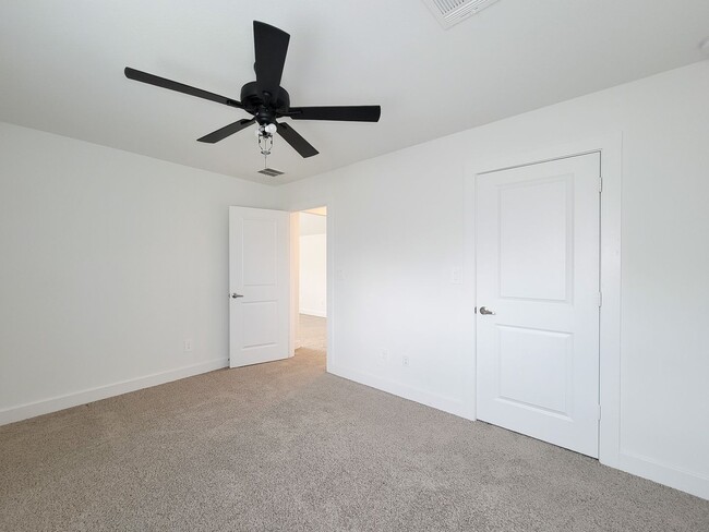 Building Photo - Very functional floor plan, has game room/home office, covered back patio on a big lot. Primary o...