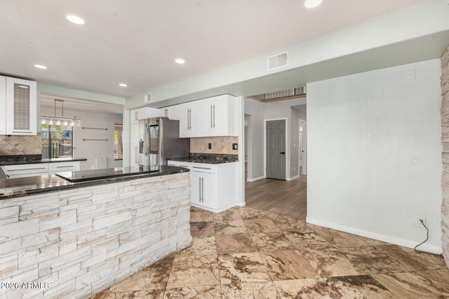 Building Photo - 18653 N 43rd Dr