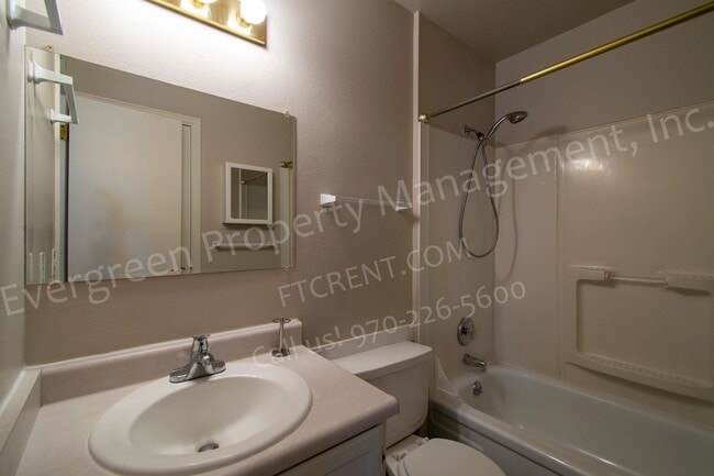 Building Photo - 4337 Hummingbird Dr