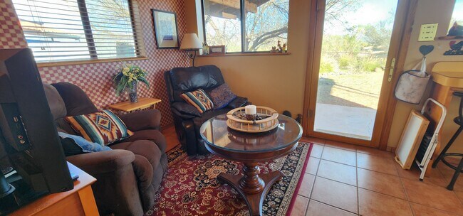 Building Photo - 27675 AZ-89