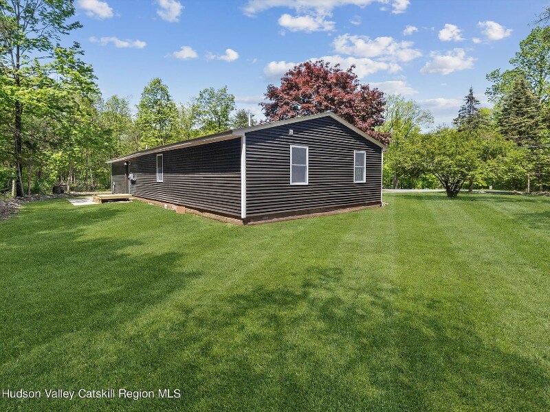Building Photo - 8 Cedar Ln