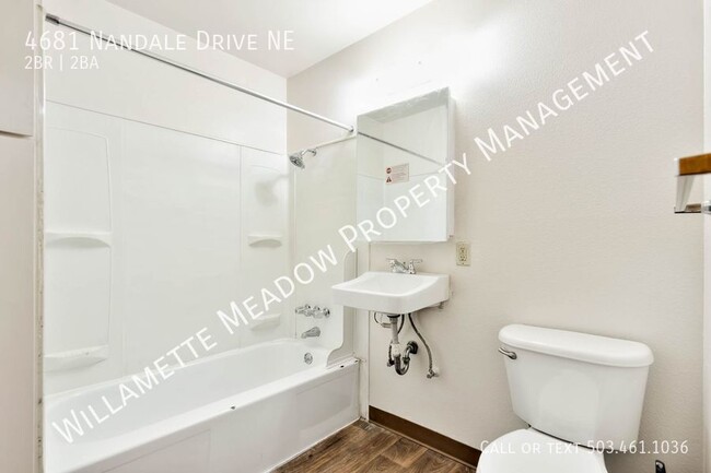 Building Photo - Spacious and Updated 2-Bedroom Apartment w...