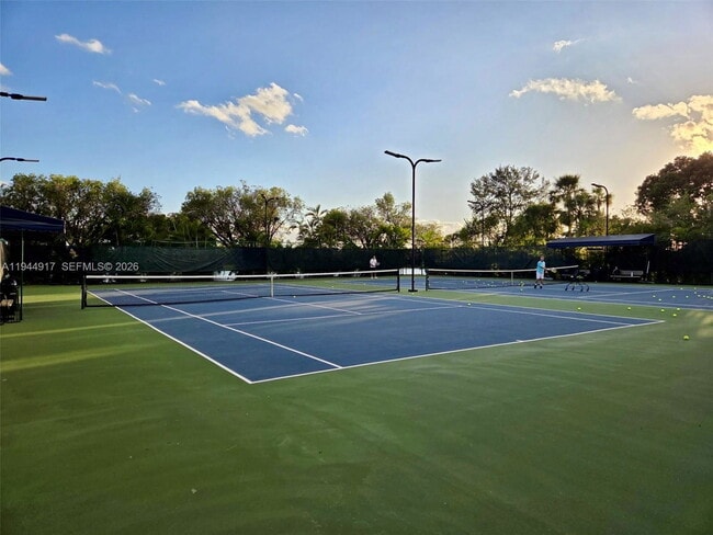 Building Photo - 16168 Laurel Dr