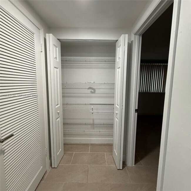 Building Photo - 10672 SW 79th Terrace