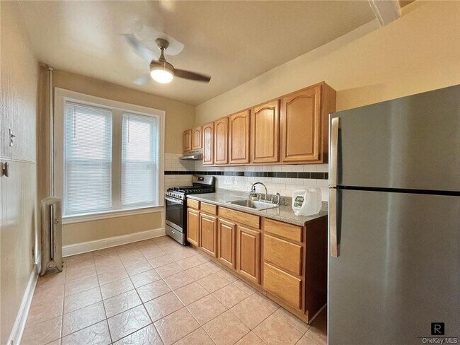 Building Photo - 1743 62nd St