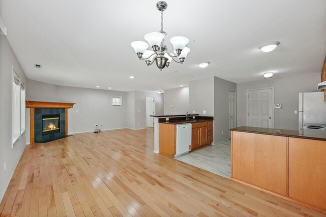 Building Photo - Charming 3-Bed Craftsman in DuPont | Trail...