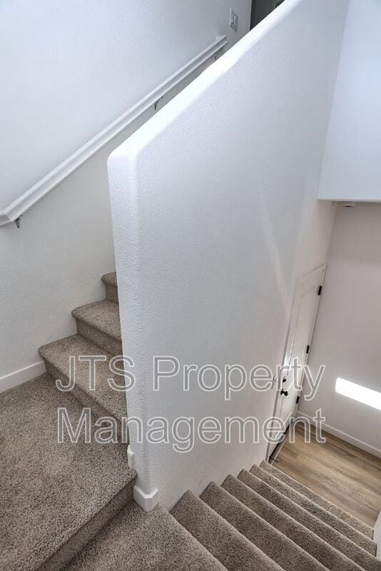 Building Photo - 4256 Aura Way