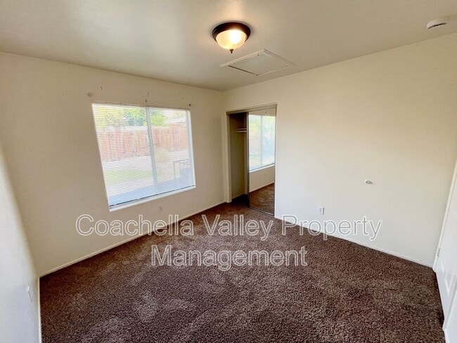 Building Photo - 66028 Mission Lakes Blvd