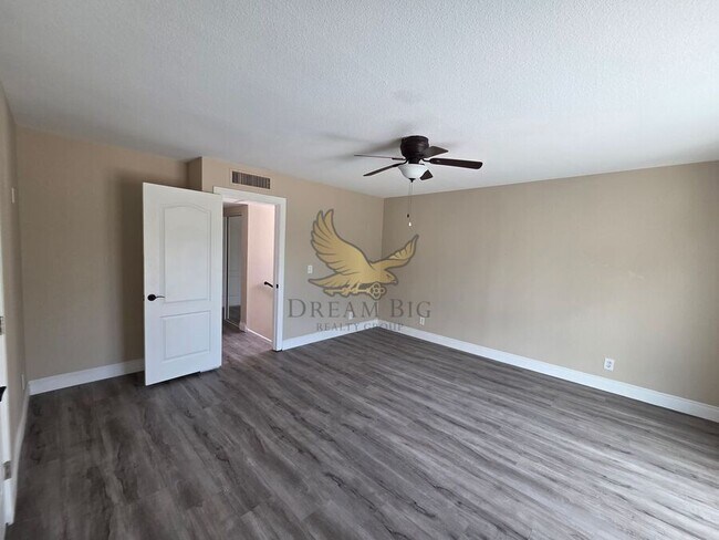 Building Photo - 6845 Coley Ave