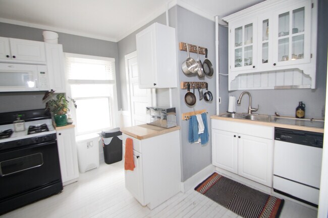 Building Photo - 416 Cantwell Ct