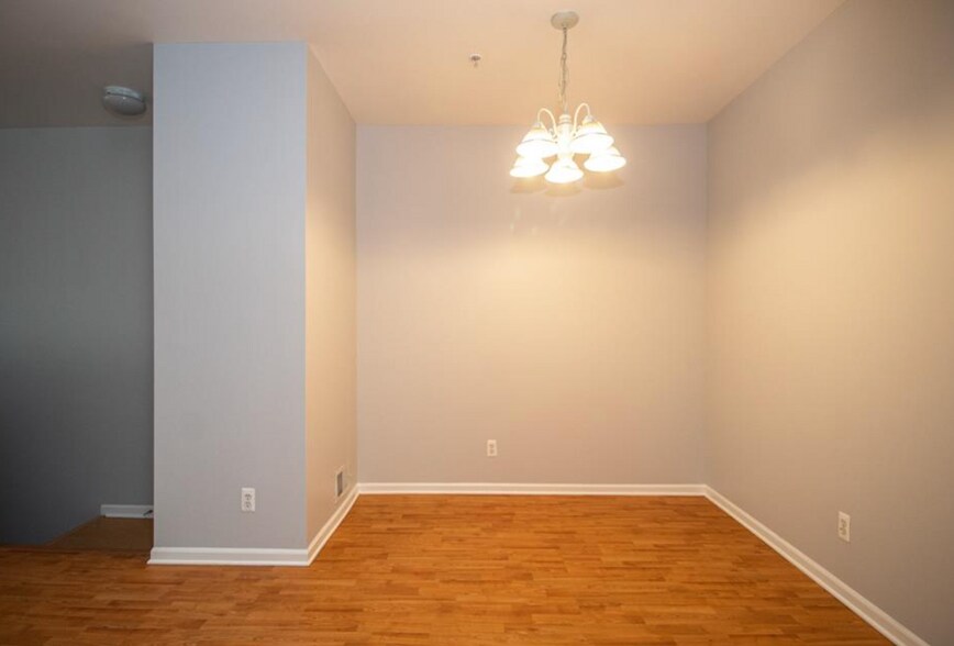 Building Photo - 25585 Portico Ln