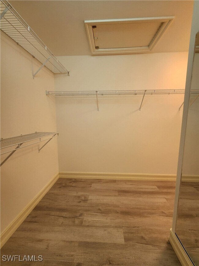 Building Photo - 965 Tarpon Cove Dr