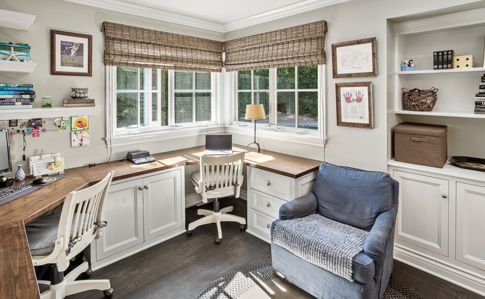 Building Photo - 4537 Agnes Ave