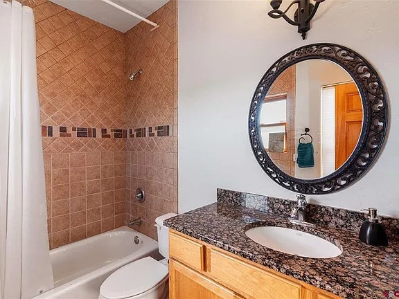 Building Photo - 2855 Main Ave