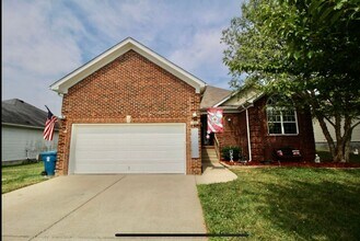 Building Photo - Awesome Home Great Location for Rent