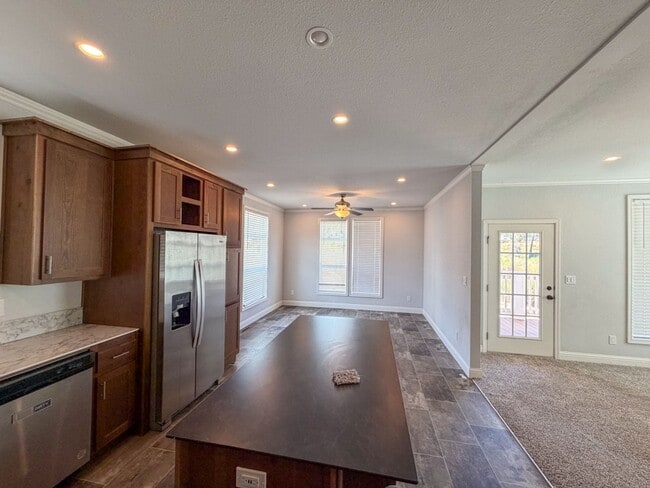Building Photo - 13734 Ferguson Dr