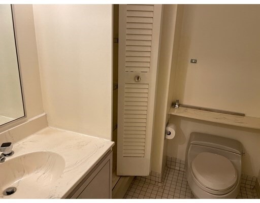 Building Photo - 1265 Beacon St