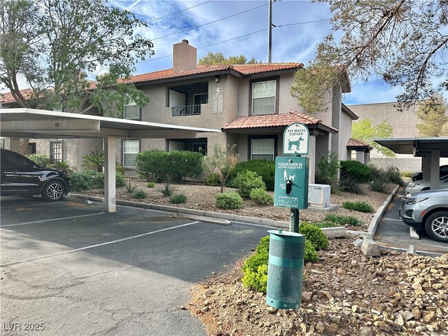 Building Photo - 2606 S Durango Dr