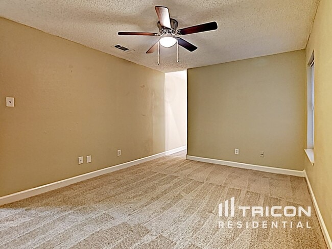 Building Photo - 429 Parkridge Blvd