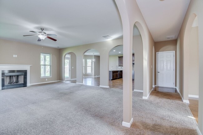 Building Photo - 5403 Hadwin Ct
