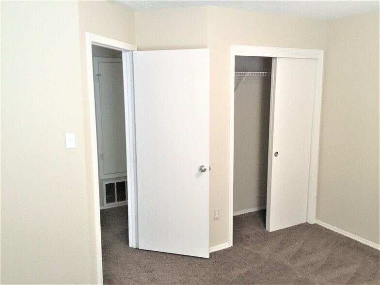 Building Photo - 6201 Capriccio Rd NW