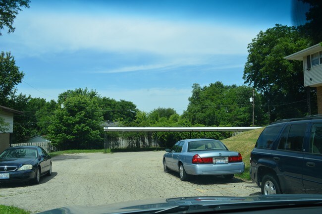 Building Photo - 1719 Remington Rd