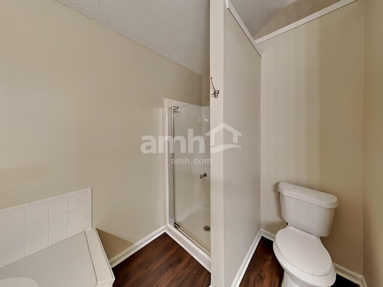 Building Photo - 6541 Pole Creek Dr