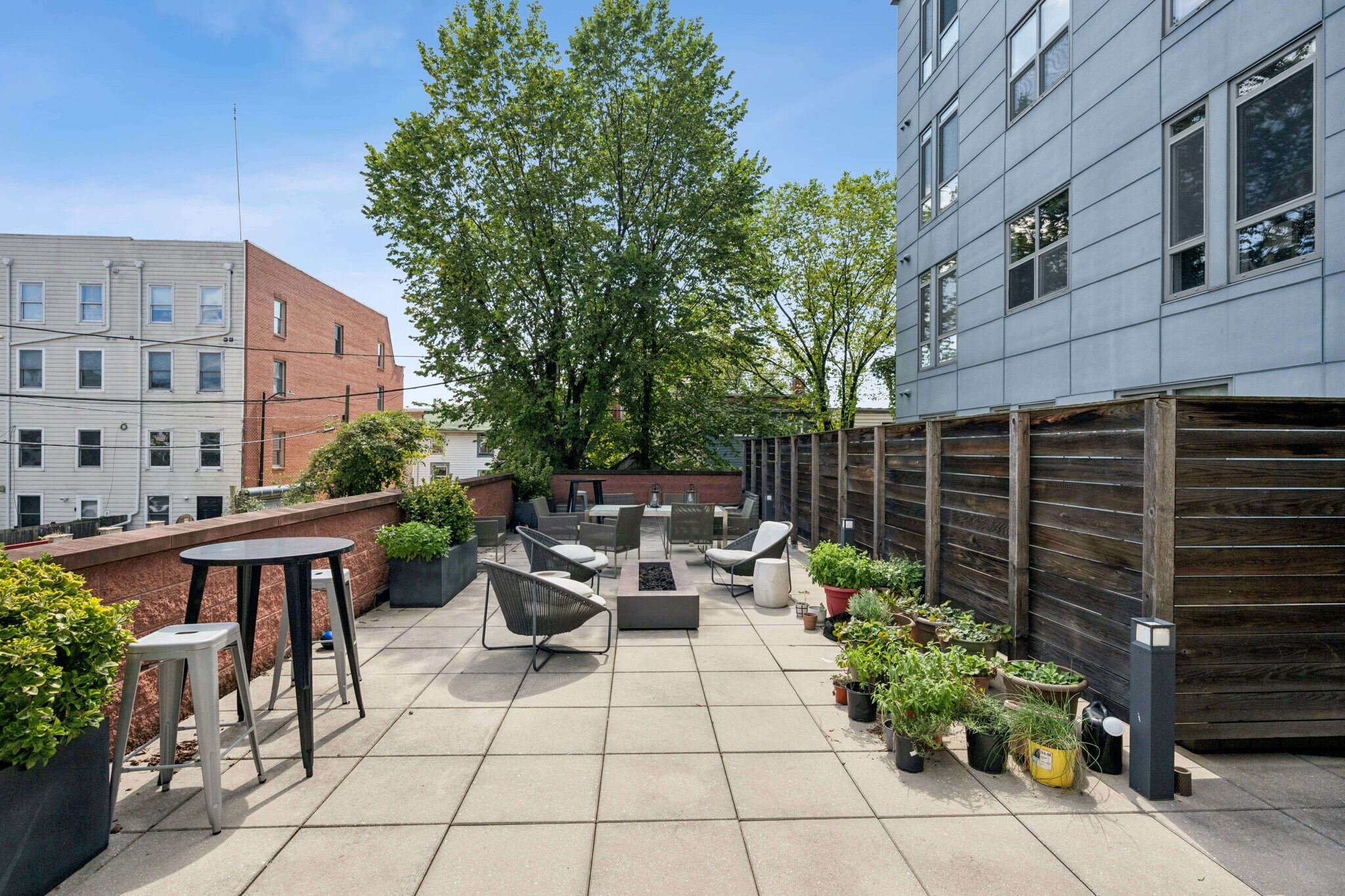 Building Photo - 900 11th St SE