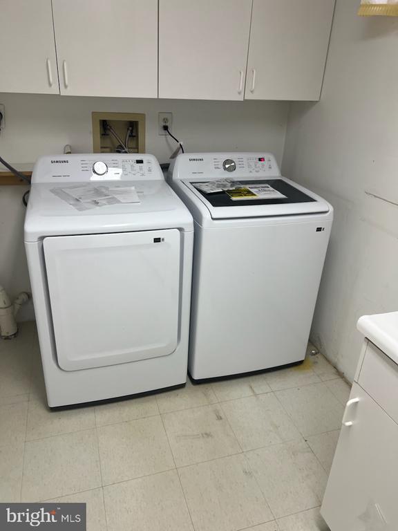 Building Photo - 6808 Compton Valley Pl