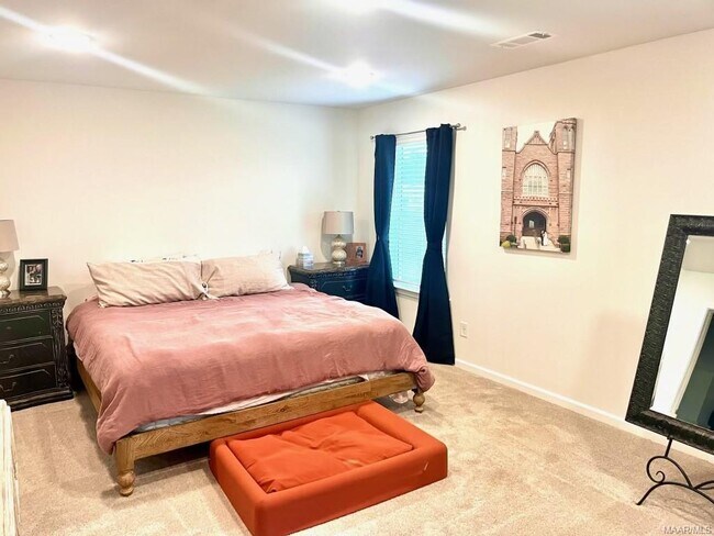 Building Photo - 84 Kohn Dr