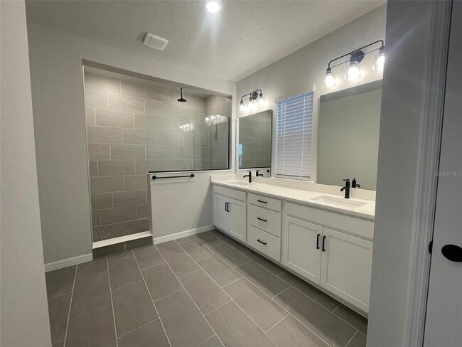 Building Photo - 9328 Hartline Wy