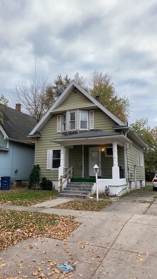 Primary Photo - 3 Bedroom Home - Five Points Neighborhood