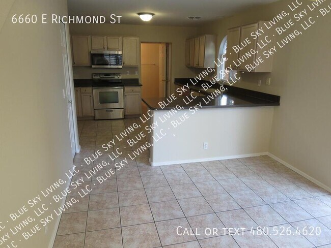 Building Photo - 6660 E Richmond St