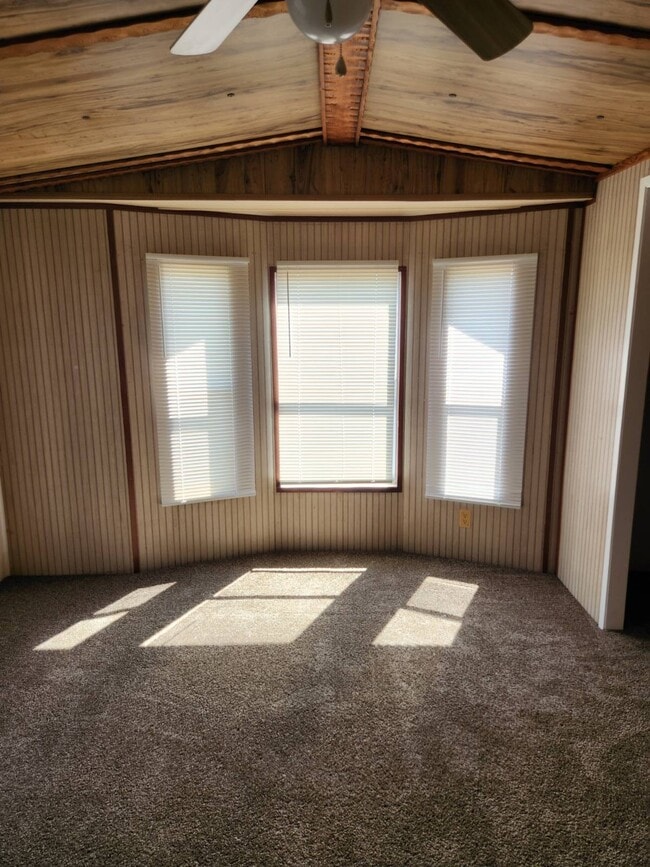 Building Photo - 1018 Aaron Ln