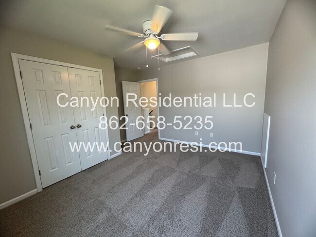 Building Photo - Charming 3-Bedroom Home in Raeford, NC