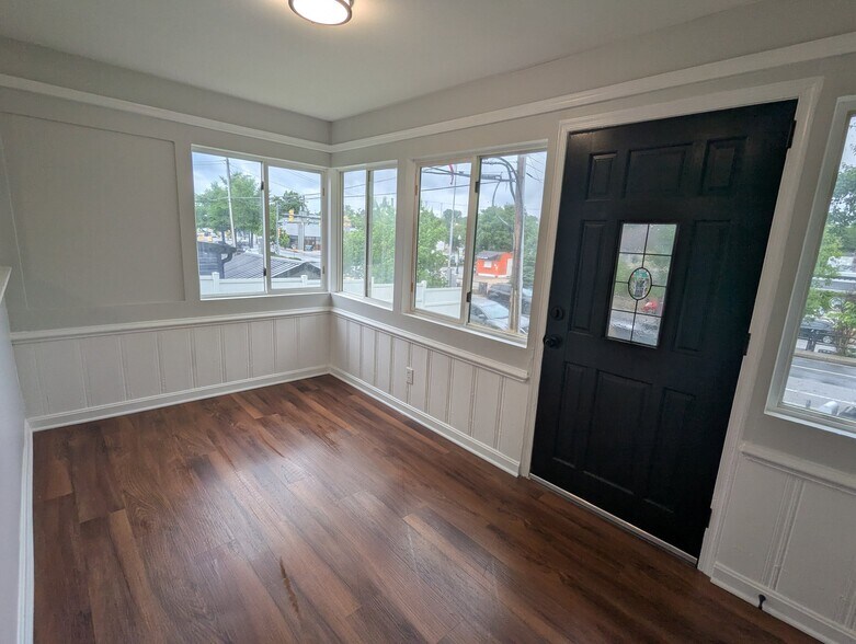 Building Photo - 5504 Carville Ave