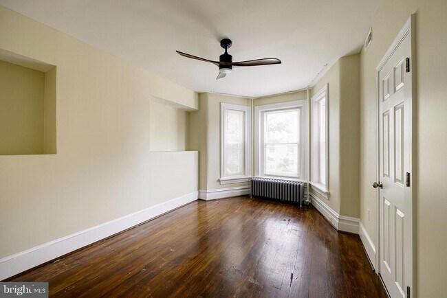 Building Photo - 2827 11th St NW