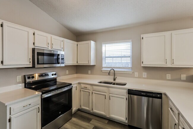 Building Photo - 4312 Village Trace Dr