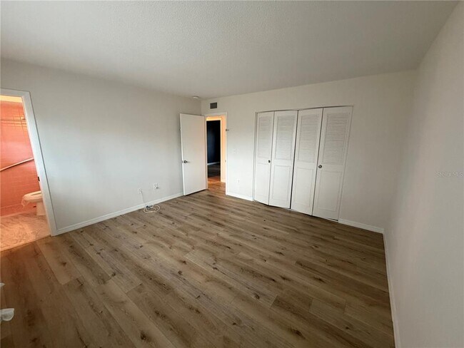 Building Photo - 1595 Adrian St