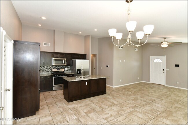 Building Photo - 14901 Tierra Isaiah Ave