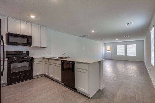Building Photo - Be the First to Live Here $1,950 – Spaciou...