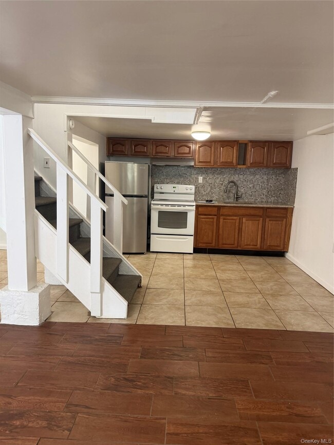 Building Photo - 2727 NY-94