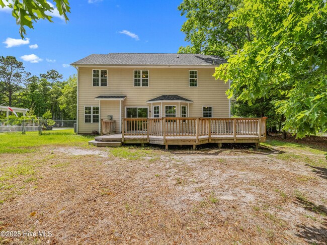 Building Photo - 882 Pine Valley Rd