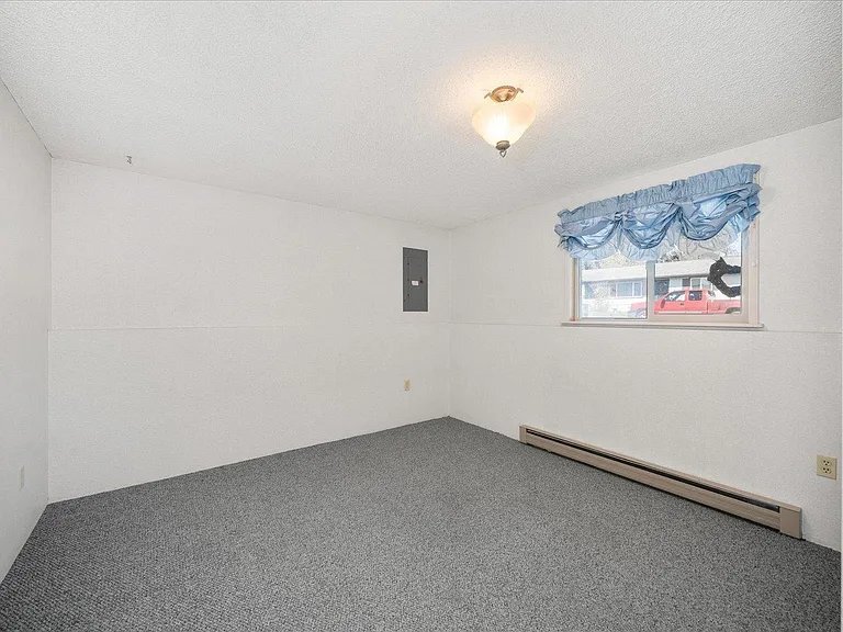 Building Photo - 214 Walker Dr