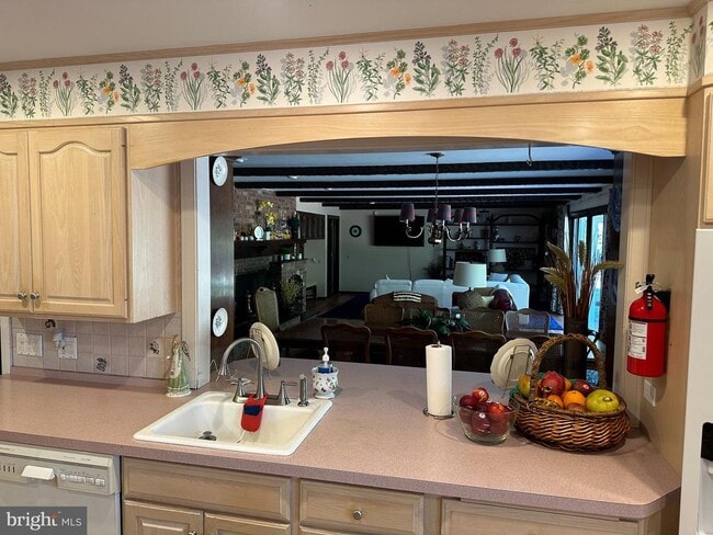 Building Photo - 600 Glenside Rd